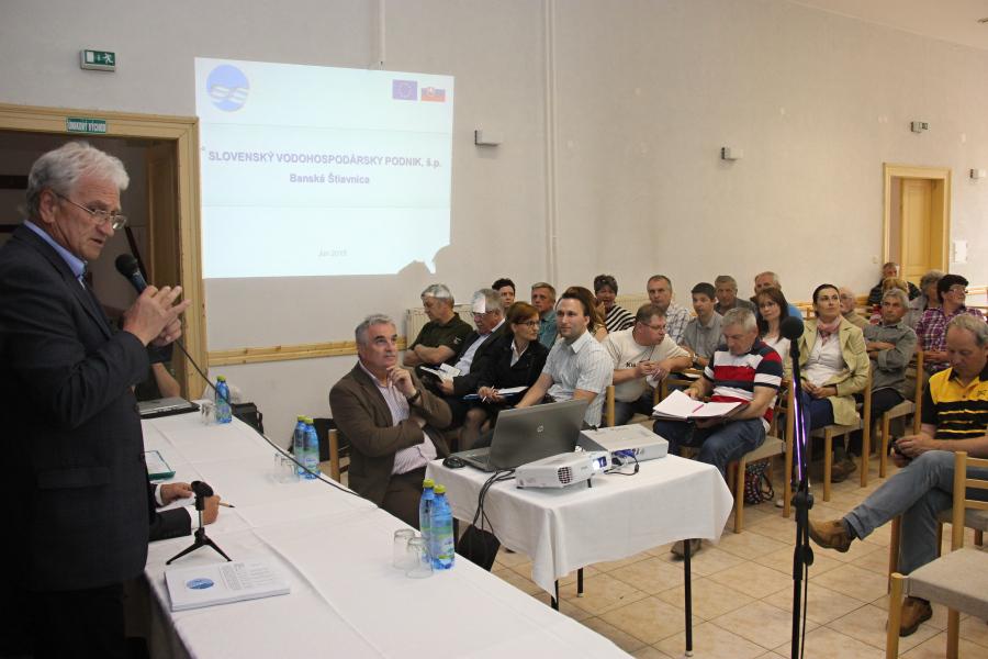 Fotogaléria Poldre - stretnutie vodohospodárov s obyvateľmi obce (26) Poldre - stretnutie vodohospodárov s obyvateľmi obce