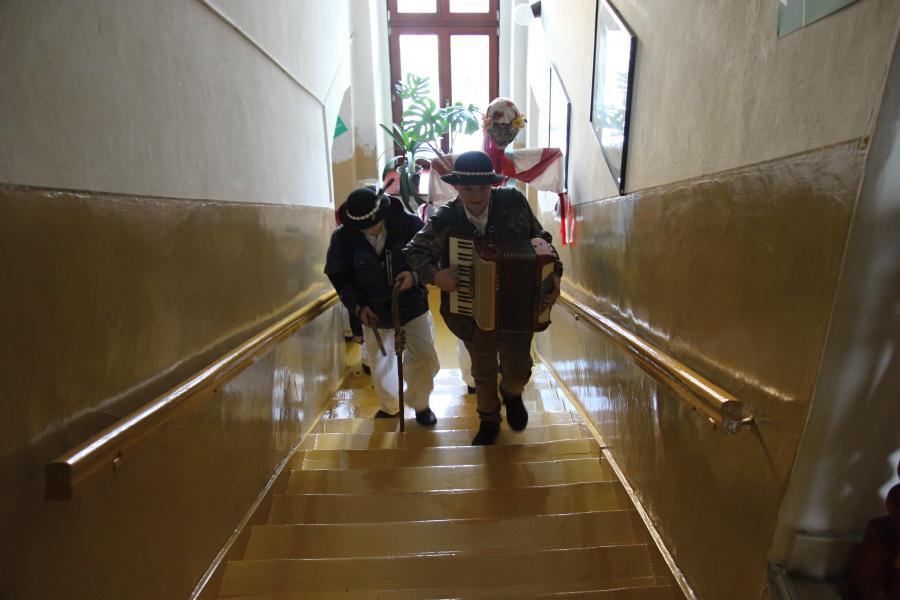 Fotogaléria Folklórny súbor Zvonárka prezentoval ľudové zvyky (14) Folklórny súbor Zvonárka prezentoval ľudové zvyky